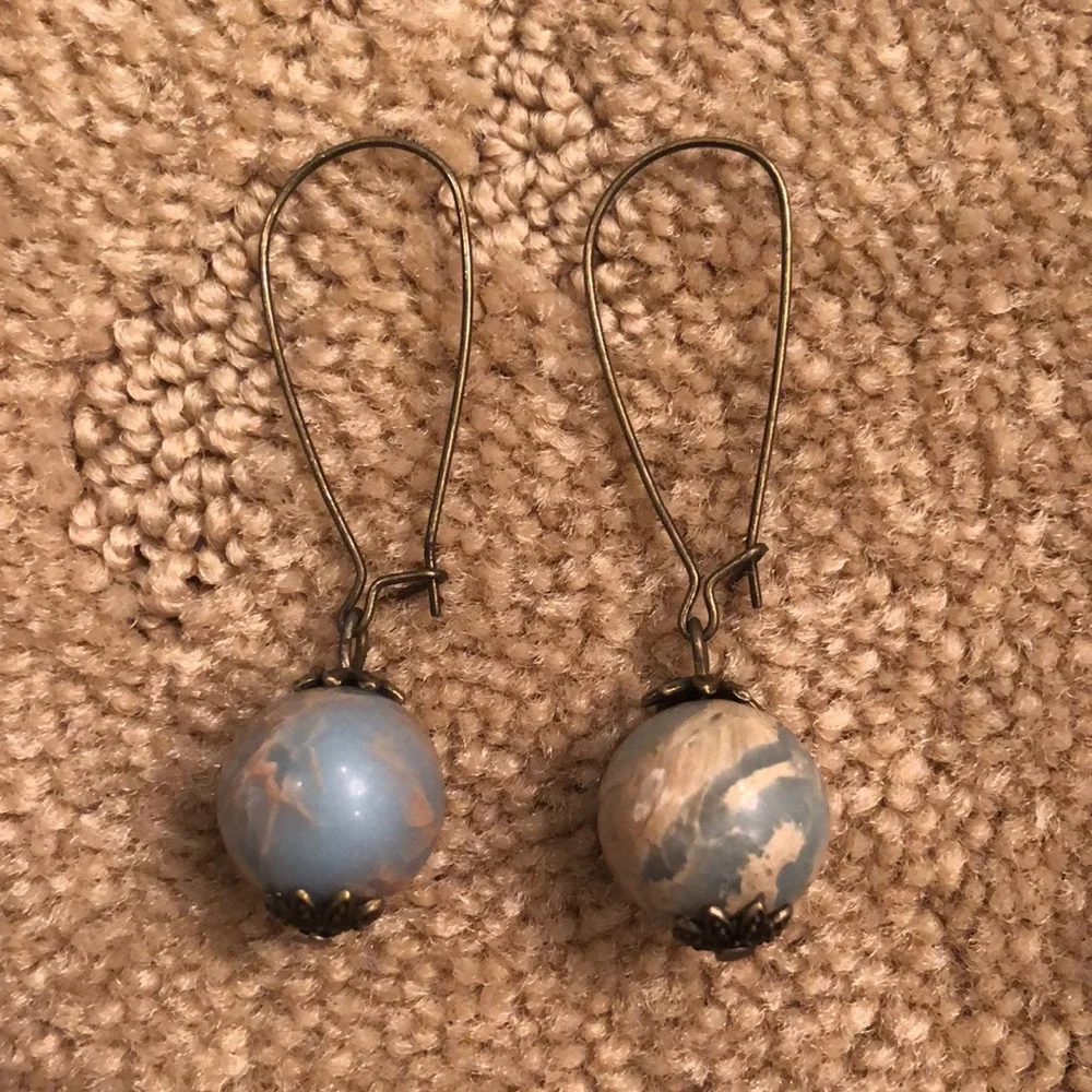 Women’s Beaded Necklace and Earring Set